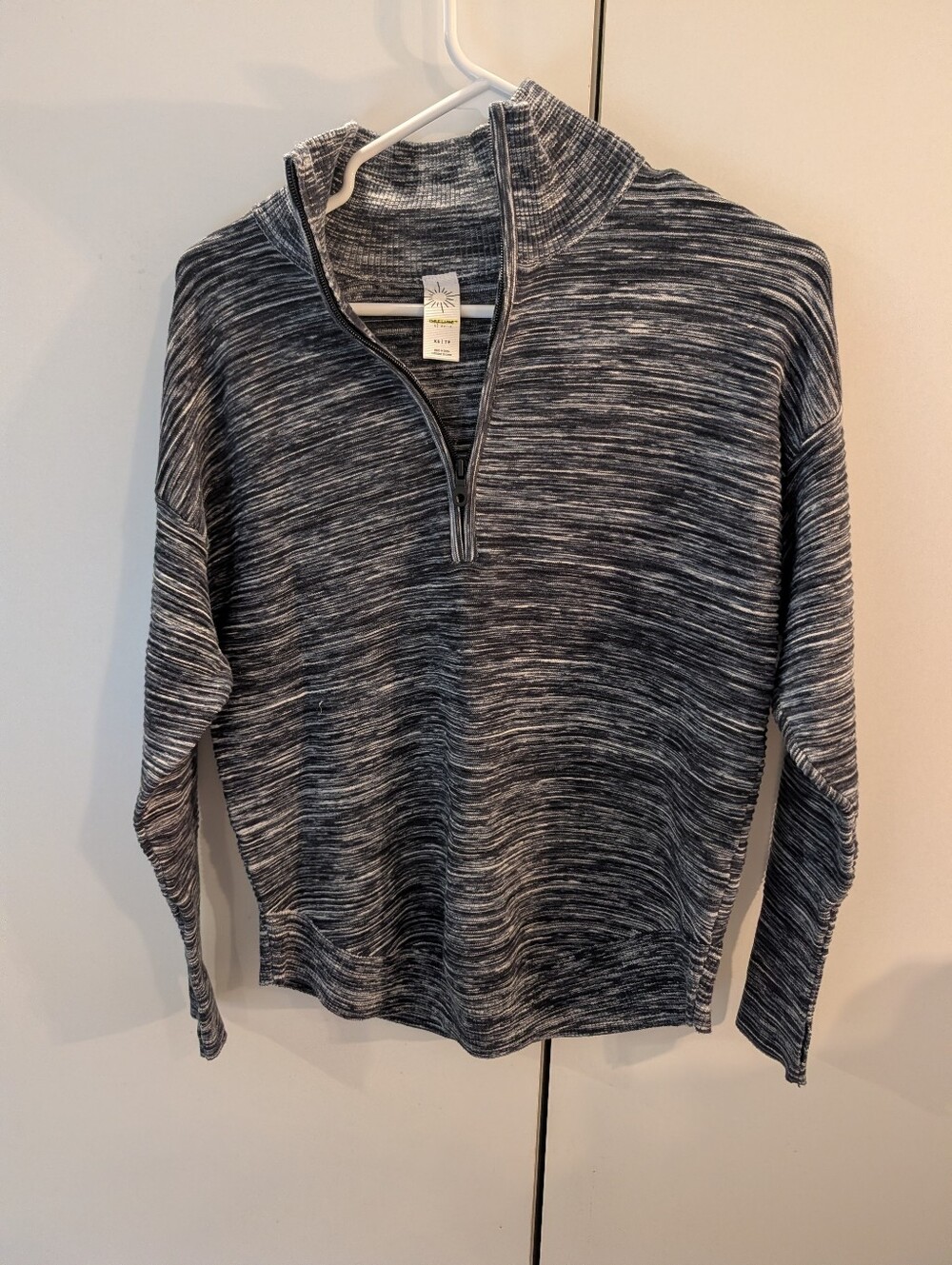 Aerie Woman's XS Black/Gray Quarter-Zip Pullover